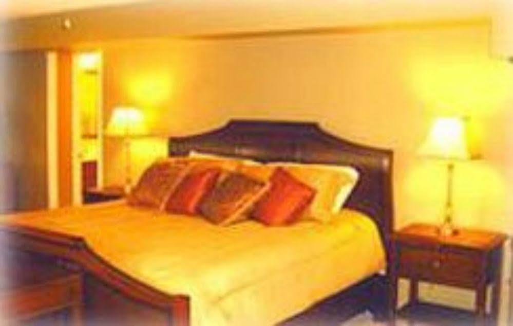 Laurel Grove Inn Riva Экстерьер фото